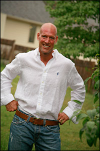 The purpose of The Call of America is help provide a better life for United States veterans and servicemen/women of all branches of the United States military and first responders by providing support and assistance to homeless veterans, families of veterans, military servicemen and servicewomen and first responders who have or are currently serving America both domestically and abroad.